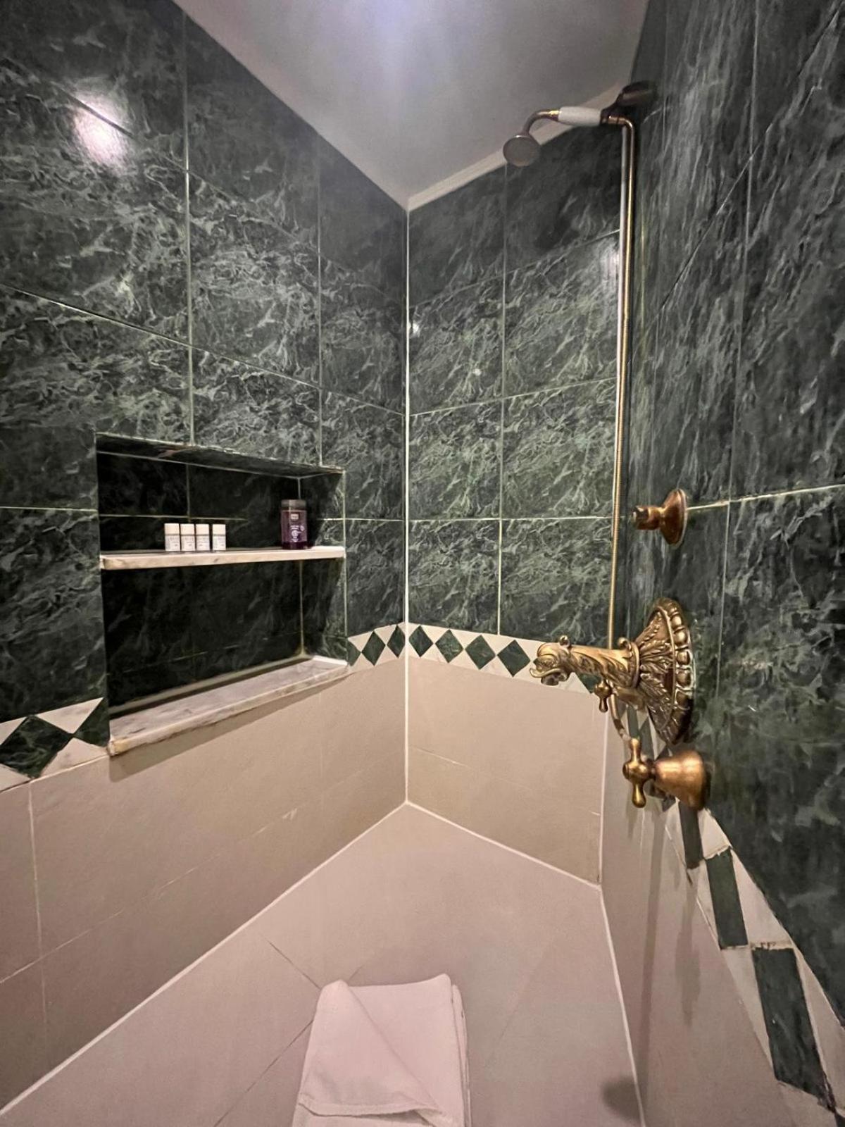 Crispi 30 Stylish Apartment روما المظهر الخارجي الصورة